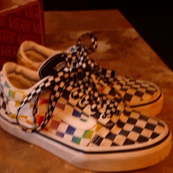 Girls Oldskool Vans size 13 - Picture 3 of 3